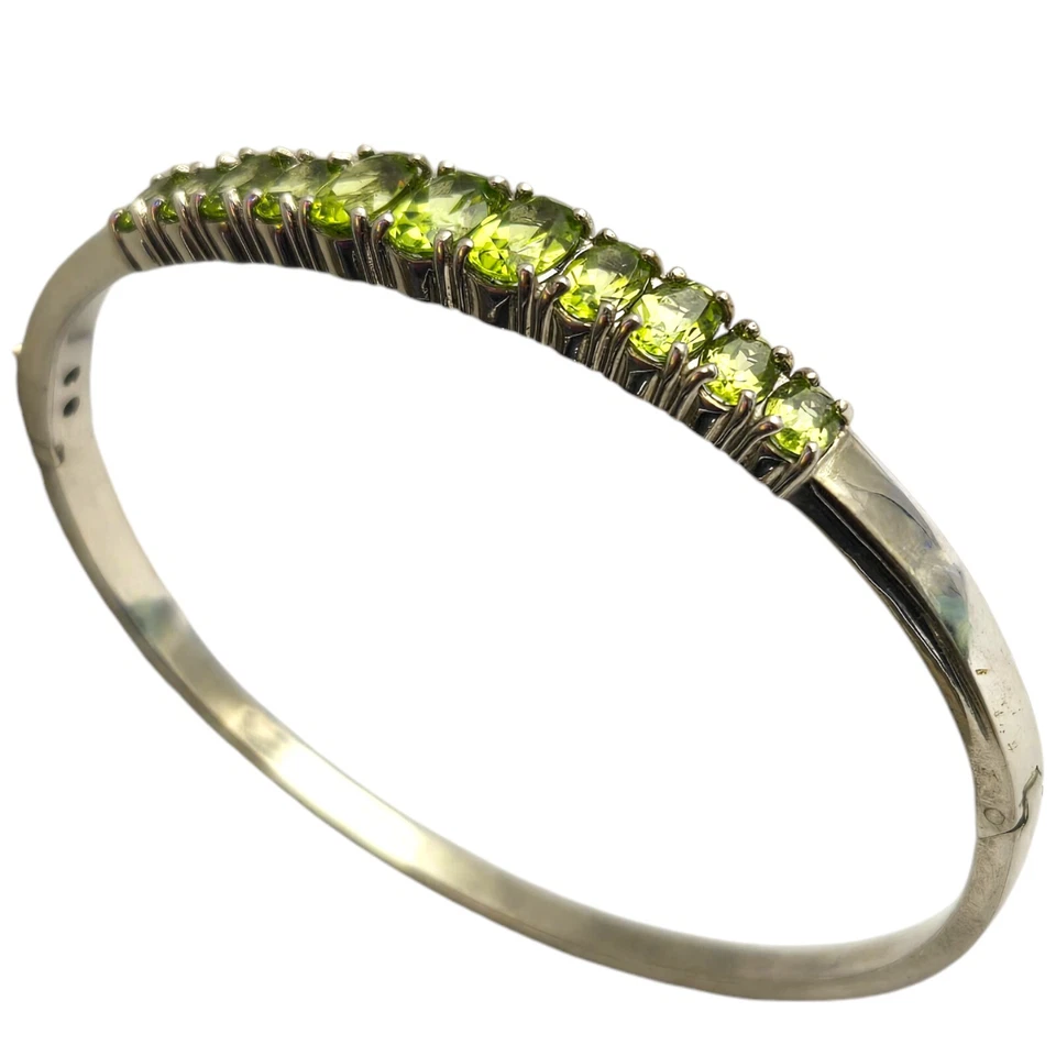 Vintage Retired Sterling Silver Natural Peridot Hinged Bangle Bracelet - Image 2 of 4