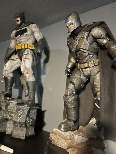 Armored Batman - Batman v Superman Dawn of Justice Premium Format Figure NIB - Picture 2 of 5