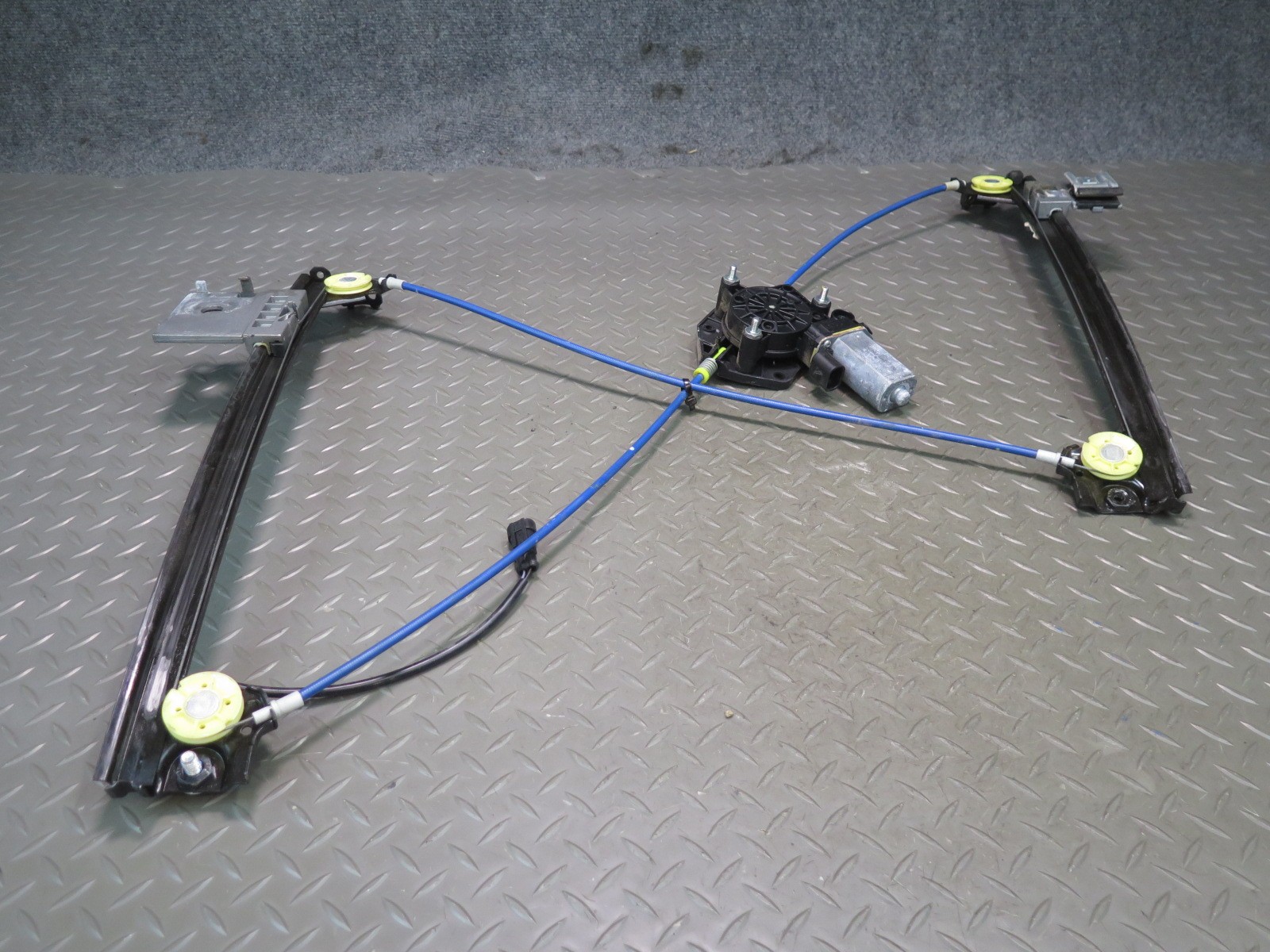 2008-2019 MASERATI GRANTURISMO M145 LEFT DOOR WINDOW REGULATOR W MOTOR