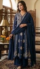 Navy Blue Kurta Set With Embroidery Work