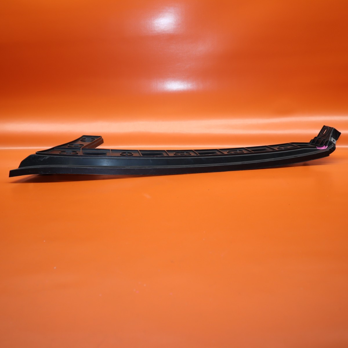 BENTLEY FLYING SPUR REAR BUMPER GUIDE LEFT DRIVER 2013 2014 2015 2016 3W5807375F
