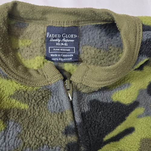 Faded Glory Boys Green Fleece Camo PJ's Footed Blanket Sleeper XS (4-5) & Shirt - Picture 9 of 9