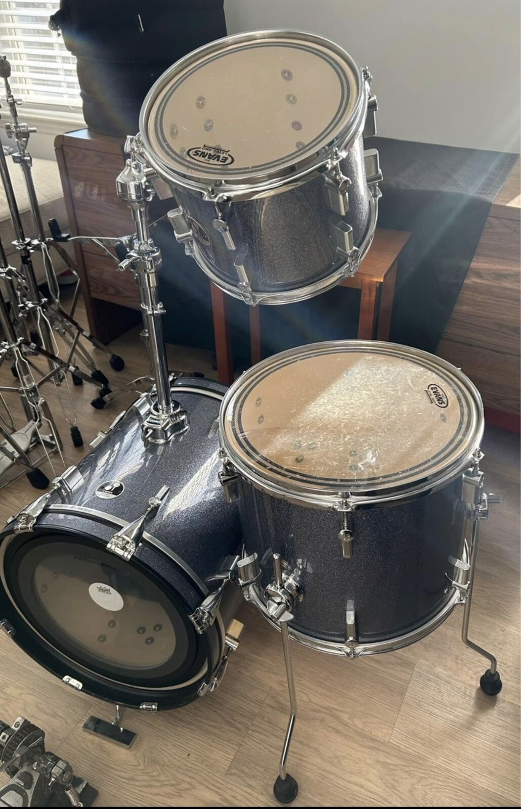 Sonor Safari Drum Kit (set Of 3 Drums) &Hard Case With Wheels By Protect