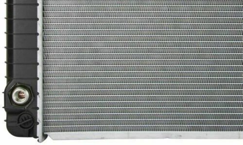 Radiador 1790 compatible con Chevy C1500 K1500 1998 GMC C1500 K1500 V8 4,3 L 5,0 L Foto 4 de 4