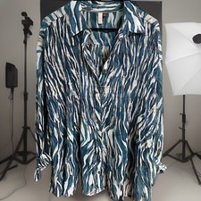 Anthropologie Pilcro high low Smocked Button Down Blue green motif Euc