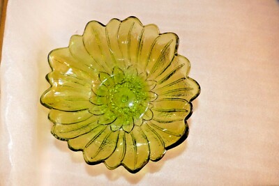 Vintage 7'' Round Bowl Lily Pons Green (Avocado Green) by INDIANA GLASS gorgeous!