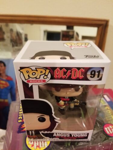 Funko Pop! Figura de vinilo Rocks: AC/DC - Agnus Young #91 - Imagen 2 de 6