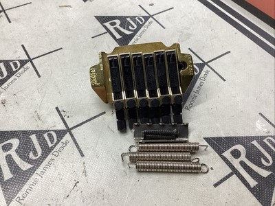 ギター　ボディ　Kahler ？のブリッジ　ジャンク 80's Kahler Killer 2700 Tremolo Bridge Vibrato Gold Black | eBay