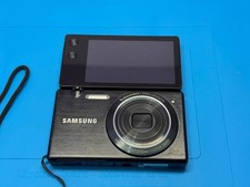 Samsung MV800 Digital Camera 5X Optical Zoom Selfie Flip-out Vlog 16.1MP 90 New