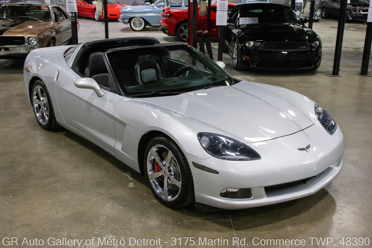 2009 Blade Silver Metallic Chevrolet Corvette   | C6 Corvette Photo 10