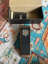 Jim Dunlop JC95 Jerry Cantrell Signature Cry Baby Wah Guitar Effect Pedal Tested