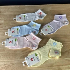 New Women's 5 pairs LULULEMON 34 crew socks size Medium Blue Pink Yellow Purple
