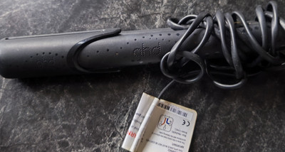 ghd Glätteisen Haarstyler Schwarz/Gold mit 360° Drehkabel, Netzstrom