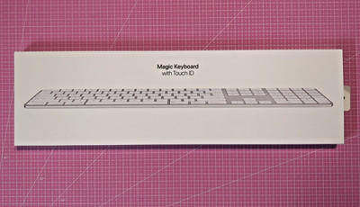   Apple Magic Keyboard with Touch ID Silber   QWERTZ   mit Numpad (A2520)