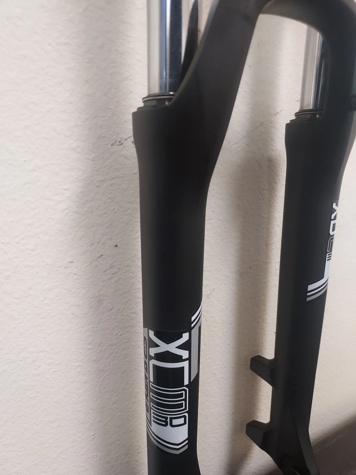 Suntour Xue 30 26in Bicycle Fork 1 1/8 - Image 2 of 4
