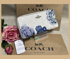 COACH F6656 Long zip wallet Signature White Blue flowers chalk Outlet Japan