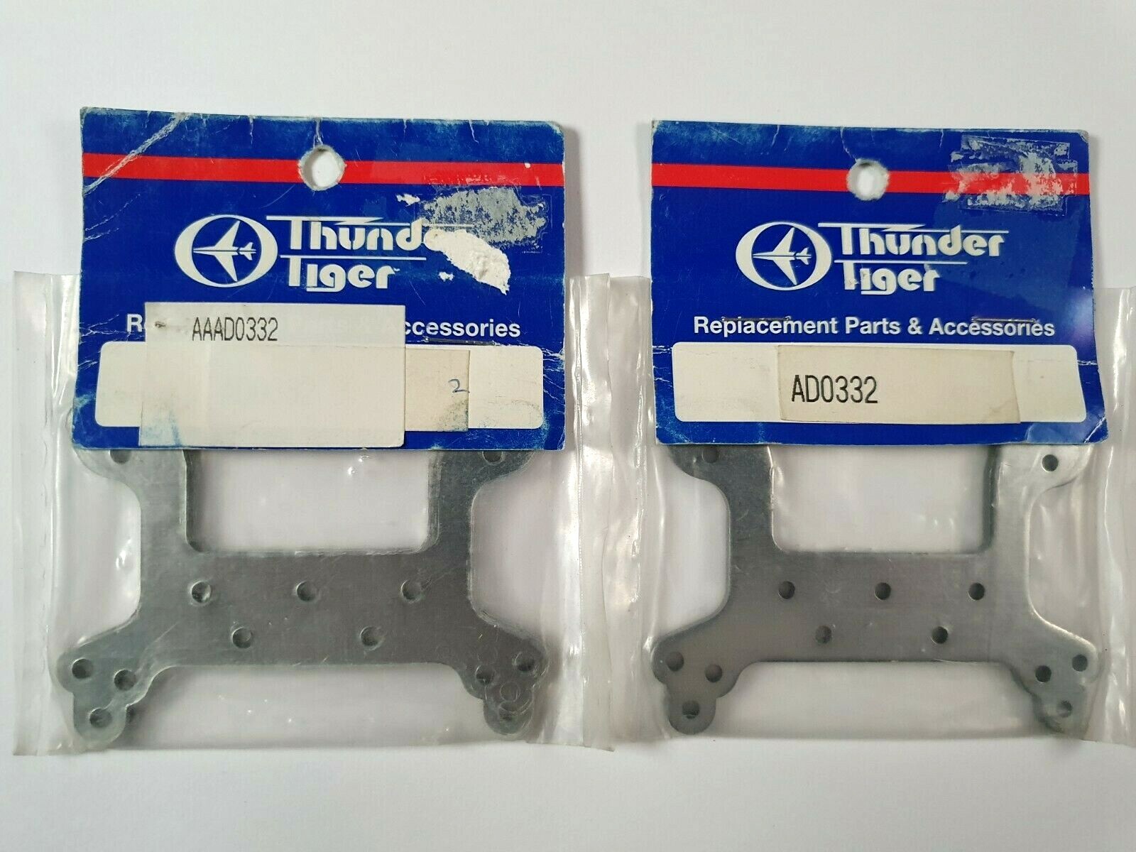 2 X Thunder Tiger AD0332 RR Shock Towers. EB/K - New Old Stock Replacement Parts