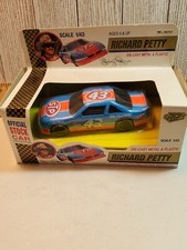 Vtg 1992 Road Champs Richard Petty STP 43 Pontiac Grand Prix Official Stock Car