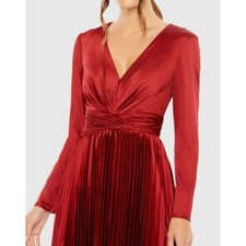 Ieena For Mac Duggal NWT Red Pleated Long Sleeve V-Neck Dress Plum  4 MSRP $398