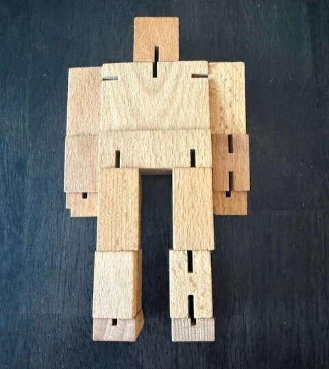 Robot rompecabezas de madera Areawear Cubebot David Weeks Studio (pequeño) Foto 2 de 4