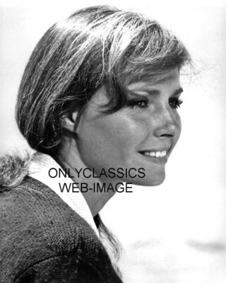 1971 SEXY ACTRESS JENNIFER O'NEILL "SUMMER OF '42" 8X10 MOVIE PHOTO