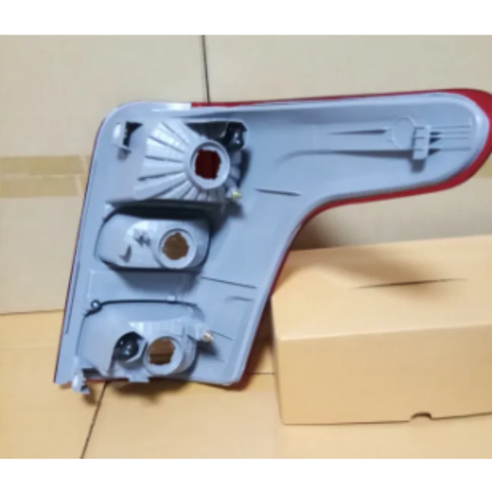 Luz trasera derecha lámpara trasera izquierda apta para camioneta Mitsubishi L200 Triton 20. Foto 4 de 4