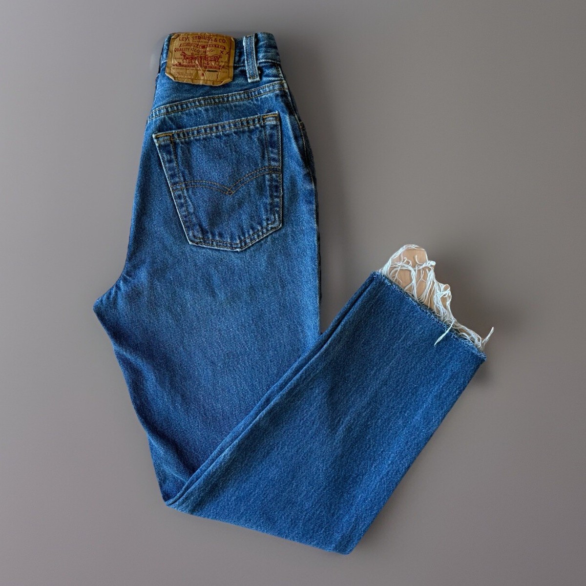 Vintage Levis 501 Jeans 25 Blue 80s Denim Made in USA Workwear Non