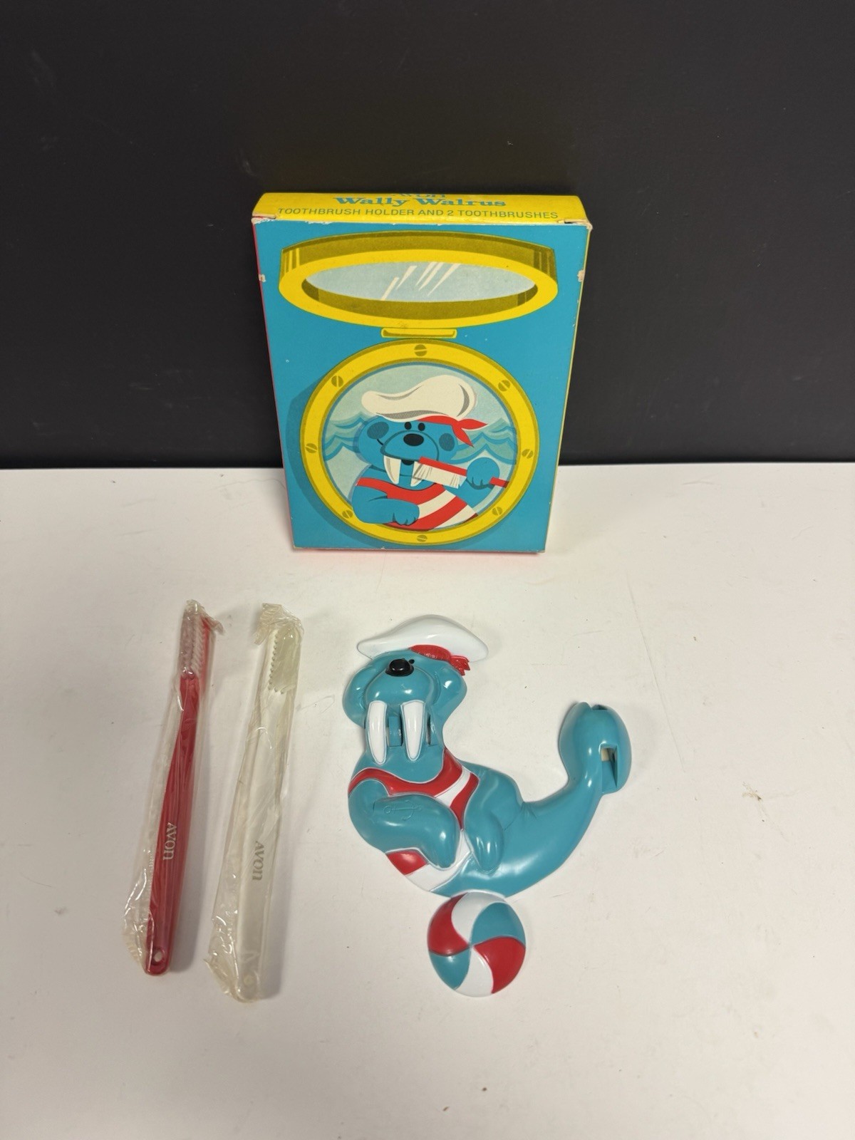 Vintage 1970s Avon Wally Walrus Toothbrush Holder & Toothbrushes w/Original Box