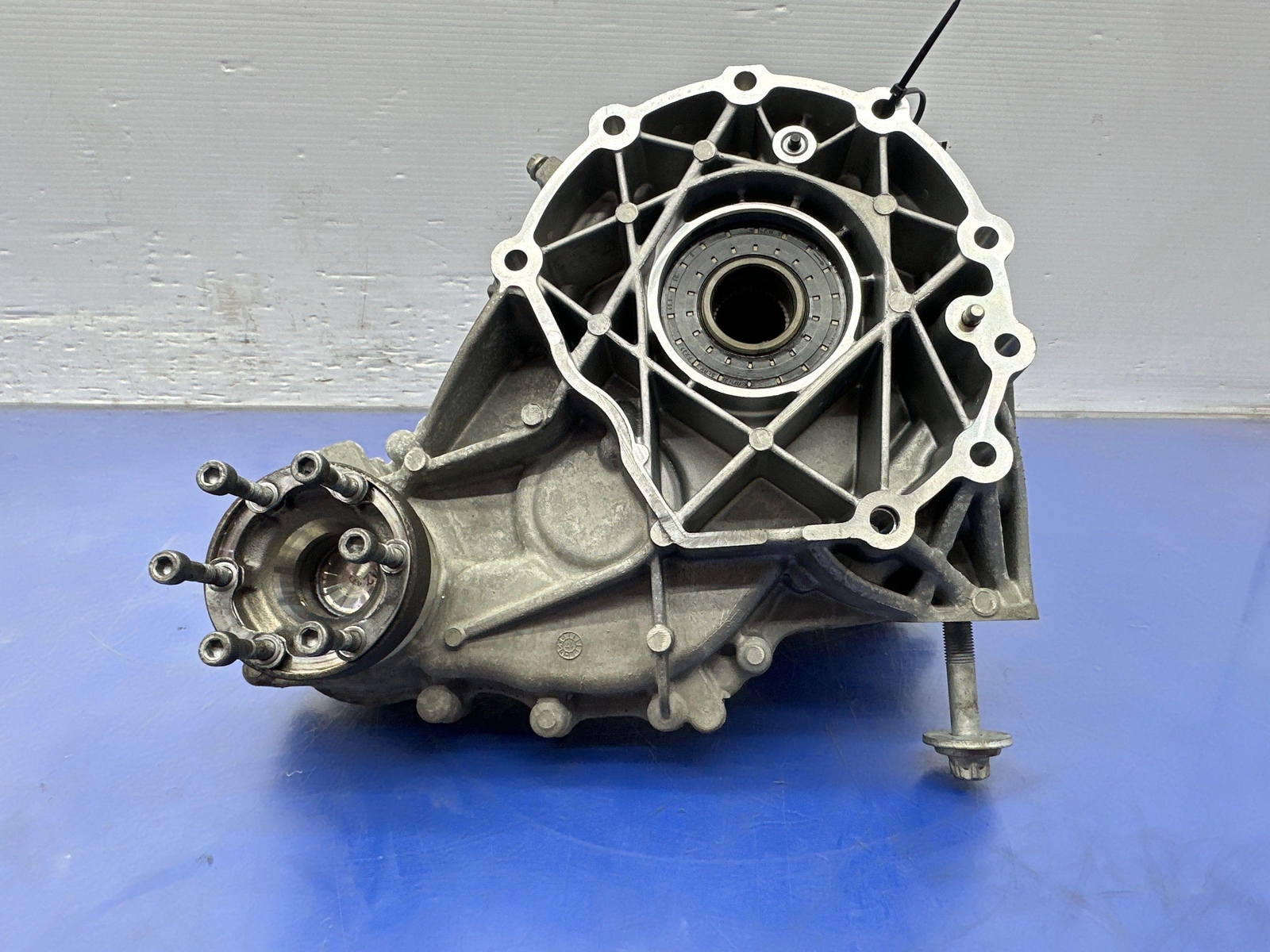 2017-2020 MASERATI LEVANTE M161 3.0L 8 SPEED AT TRASNFER CASE *60K 06700380720