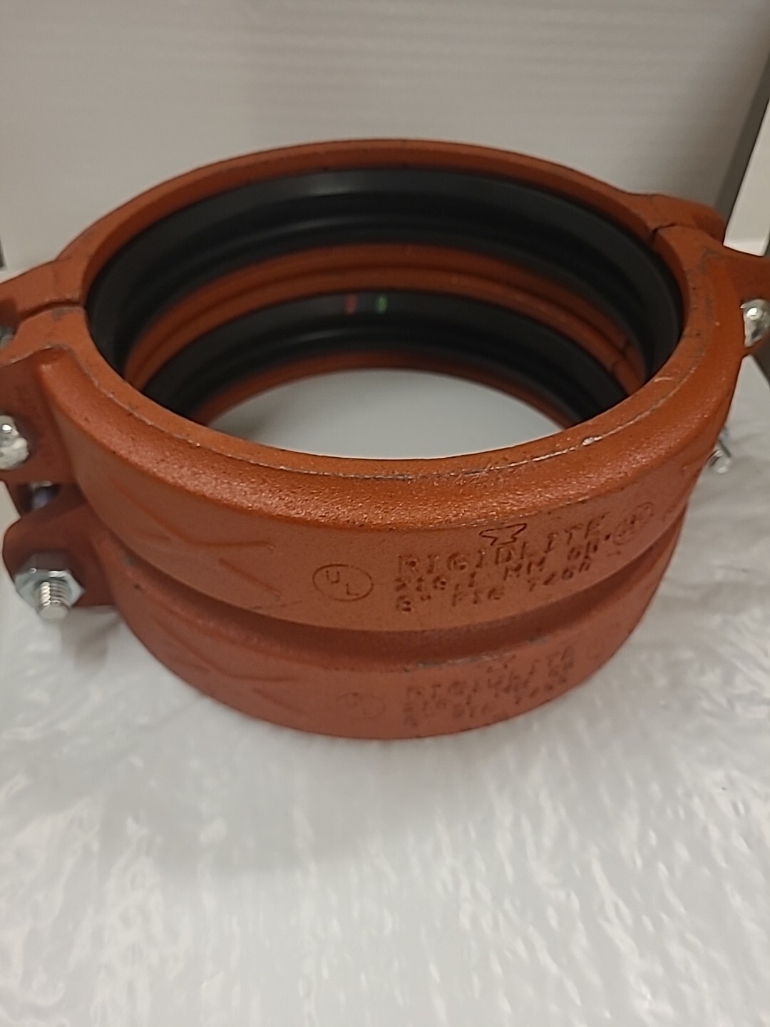 Two Anvil 7400 8" GRUVLOK® RigidLite EPDM Black Gasket Coupling Distintec