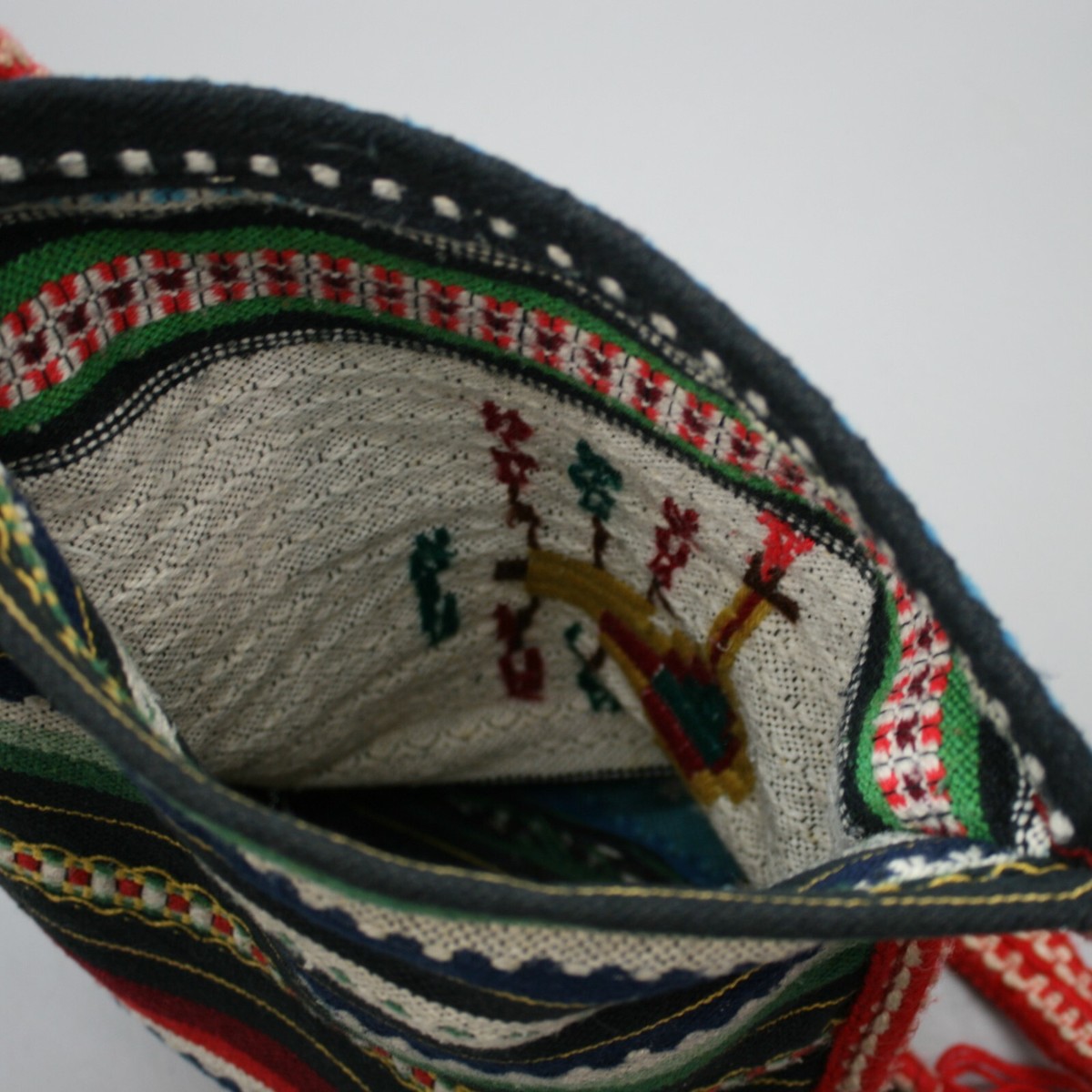 Amerivintage INDIA EMBROIDERY BAG カーキ Ameri（アメリ）の「INDIA EMBROIDERY BAG（ハンドバッグ）」 - WEAR