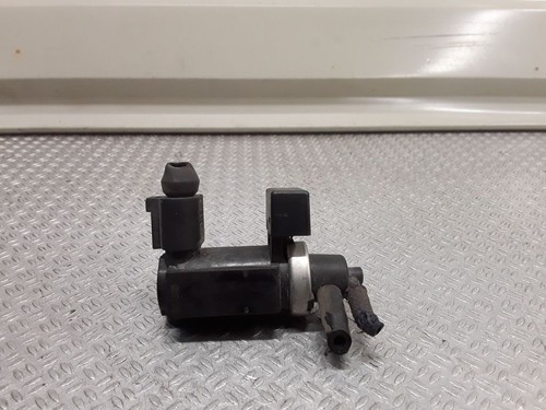 Audi A4 S4 B6 8E 8H 2001 Diesel 132kW Turbolader Druckwandler Magnetventil