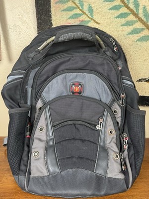 SwissGear Wenger Padded Plaform lapton Backpack Black Gray Hiking Computer
