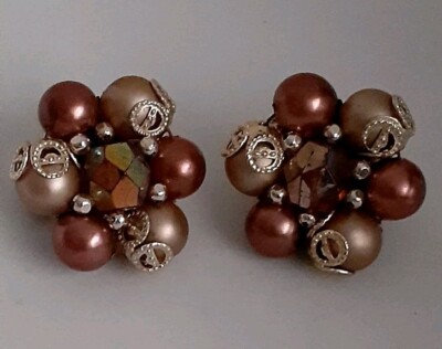 Vintage Japan Multi Bead mauve Multi Color Cluster clip On Earrings