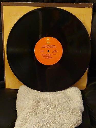ROCK SENSATION R.E.O. SPEEDWAGON VINYL LP STEREO QUALITY, "RIDIN' THE STORM OUT" - Picture 12 of 12