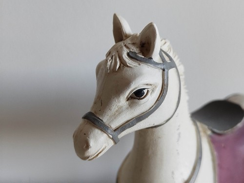 Vintage Small Hobby Horse on Wheels Ornament Ceramic or Resin Figurine - Picture 6 of 9
