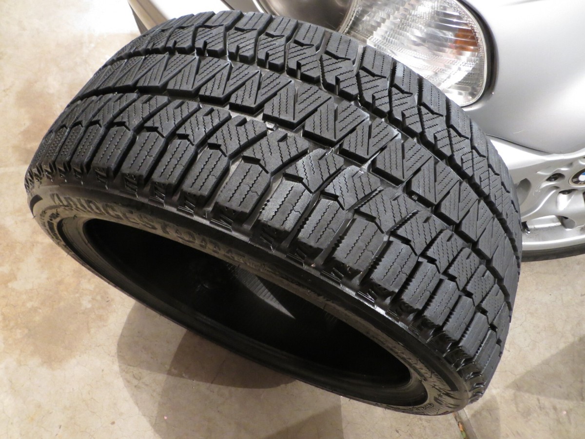 ALMOST NEW 1 ONE BRIDGESTONE BLIZZAK WS90 245/40R18 97H SNOW M+S 