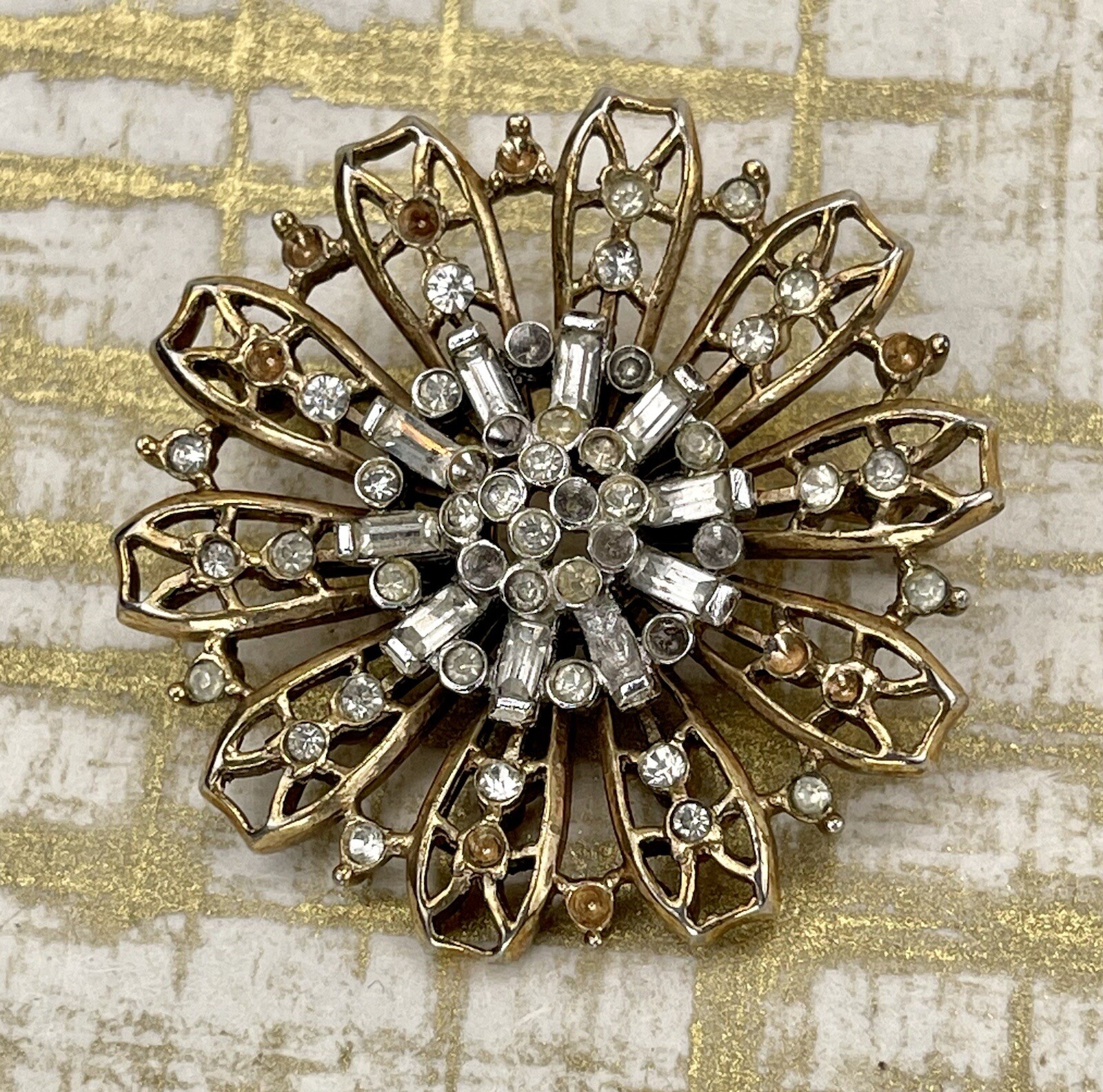 Signed Trifari Snowflake Brooch c1940 - image 5