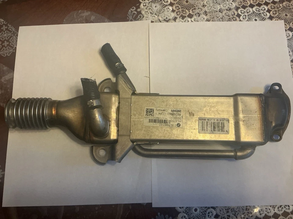 BMW X5 E70 2013 3,0 L DIÉSEL (M57Y) MOTOR INFERIOR EGR VÁLVULA DE ESCAPE ENFRIADOR Foto 2 de 4