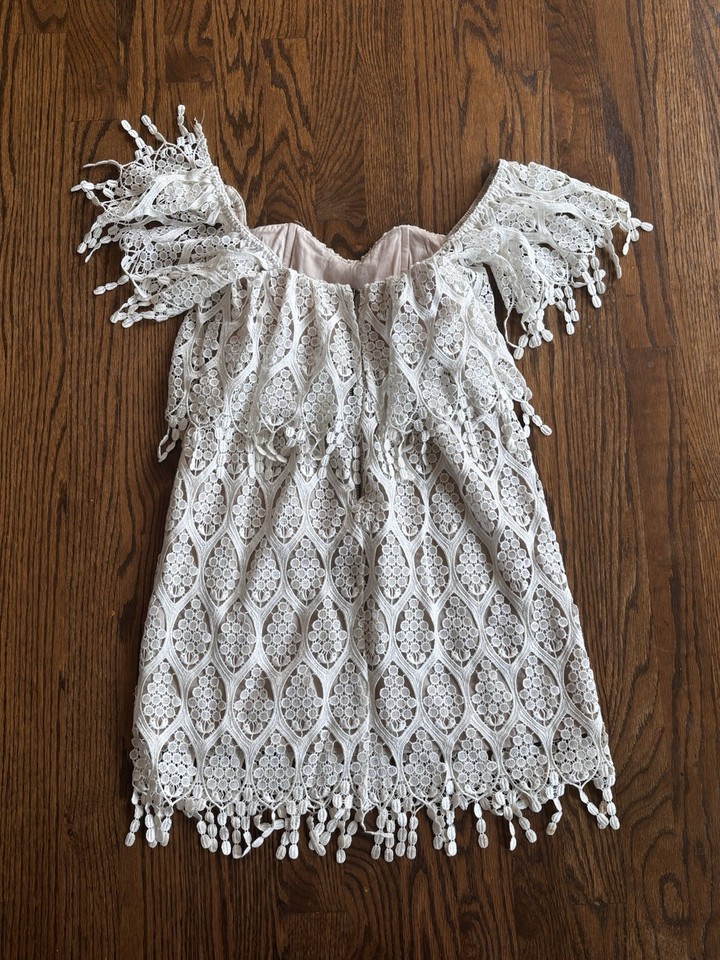Robe Noire Dentelle Macramé Stone Cold Fox Iowa Off Shoulder - Taille XS/S - Occasion Très Bon état