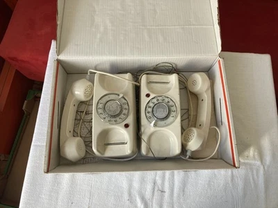 Téléphone d'appartement Mont Blanc - Jouet Vintage - Photo 1/4