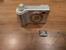 Fujifilm Digital Camera FinePix E500 4.1MP Silver Tested