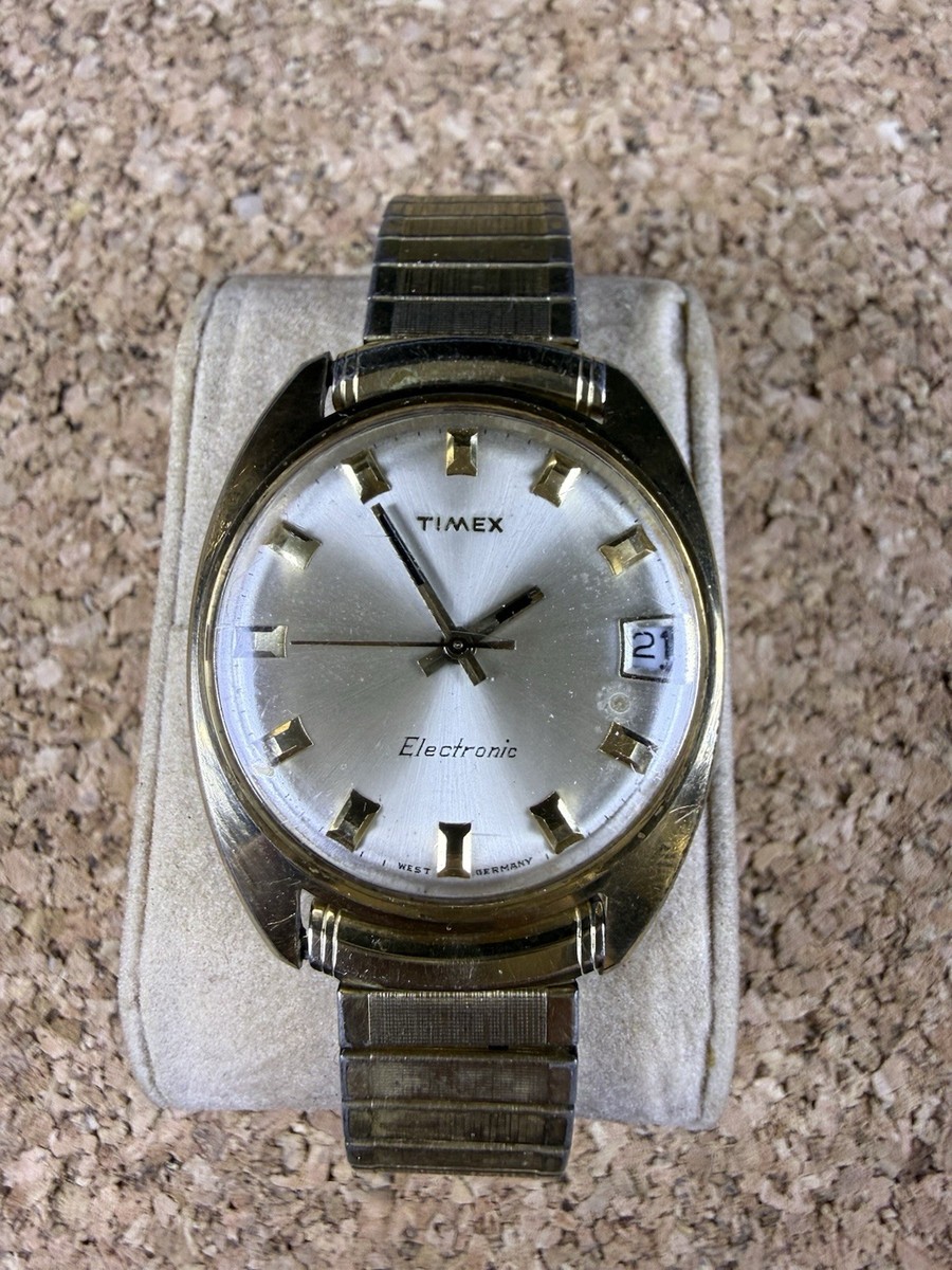 Vintage Timex Electronic Watch 1/20 10K Gold Filled Case  display picture 3