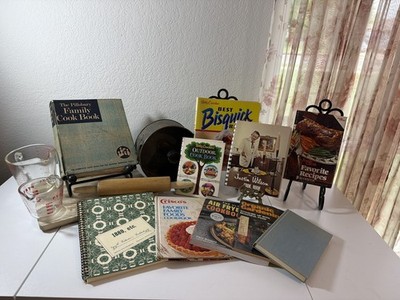 10 Vintage Cookbook Lot Signed 1889 ETC Pillsbury Bisquick Justin Wilson