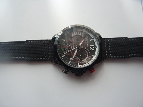 Stührling Condura 4029.5 Quartz Chronograph Wristwatch with Canvas Strap - Picture 3 of 18
