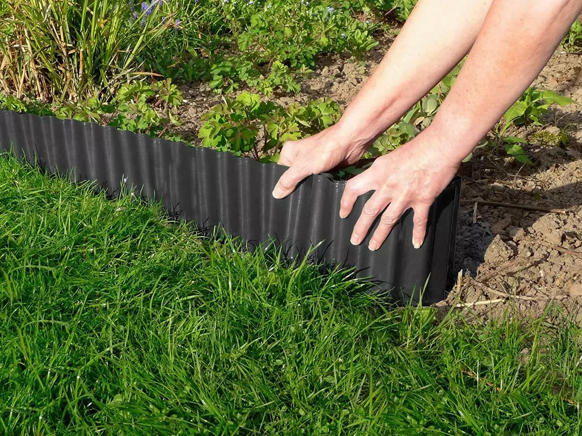 Lawn Edging Border Plastic Garden Grass Edge Fence Wall Driveway