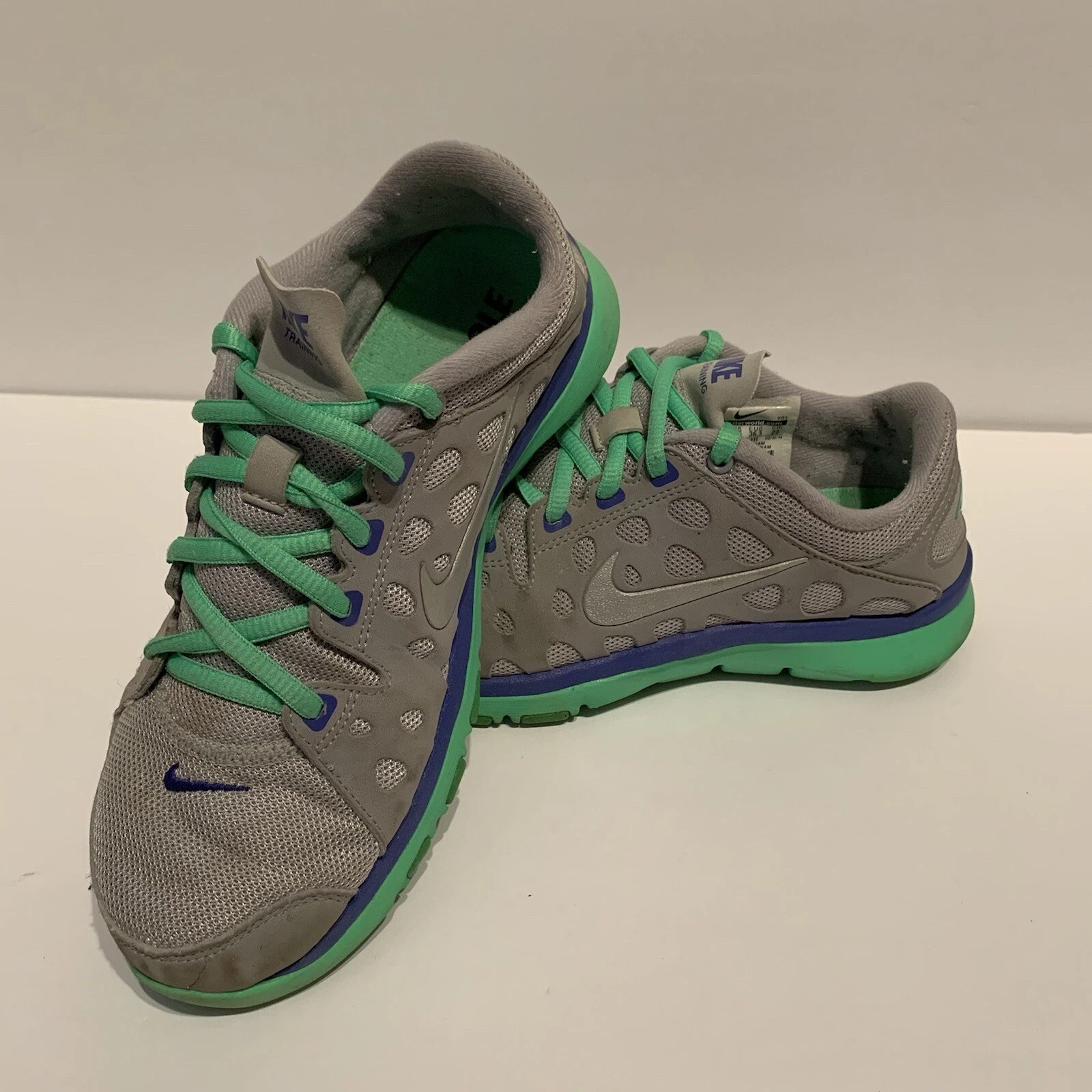 NIKE Training Flex Supreme Womens Size 6 Grey Lime Silver Running Shoes