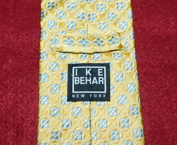 CORBATA FLORAL AMARILLA/AZUL IKE BEHAR PARA HOMBRE HECHA EN EE. UU. - CORBATAS - CORBATAS DE DISEÑADOR. Foto 3 de 3