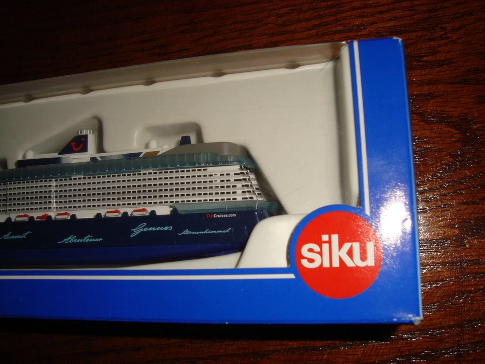 SIKU SUPER 1730 Mein Schiff 1 piezas de metal + plástico 1: 1400 crucero ¡nuevo en caja! Foto 3 de 4