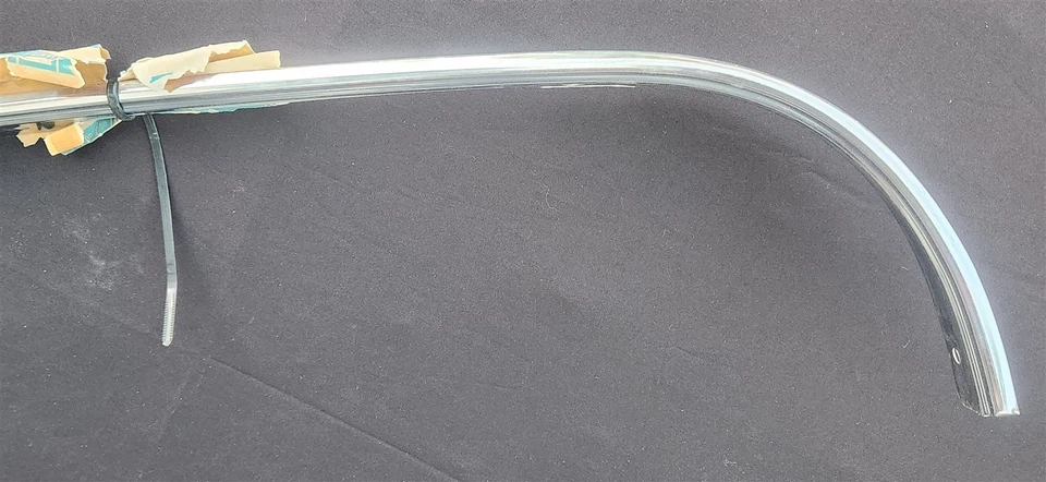 67 68 Cadillac Deville переднее правое крыло колесо ниша отделка из нержавеющей стали молдинг новый из старых запасов - Изображение 3 из 3